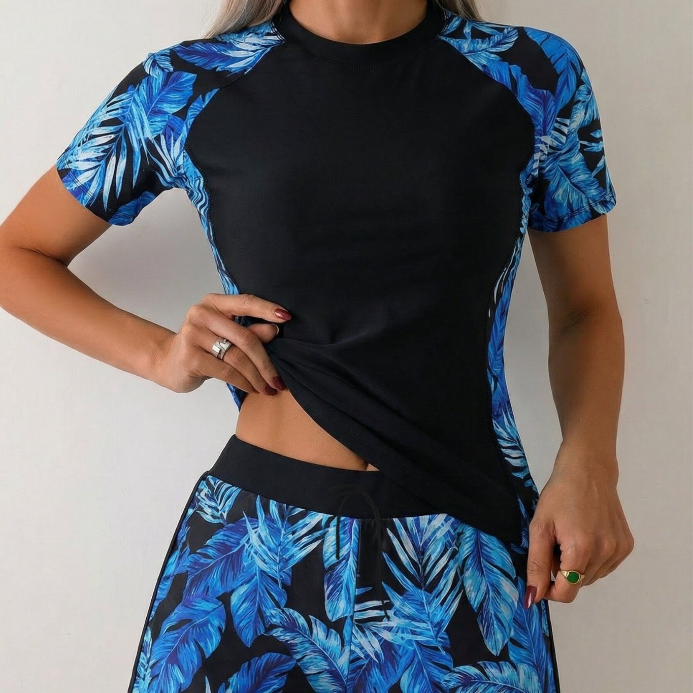 Woman Tankini With Shorts Crop - Tops 评论和价格